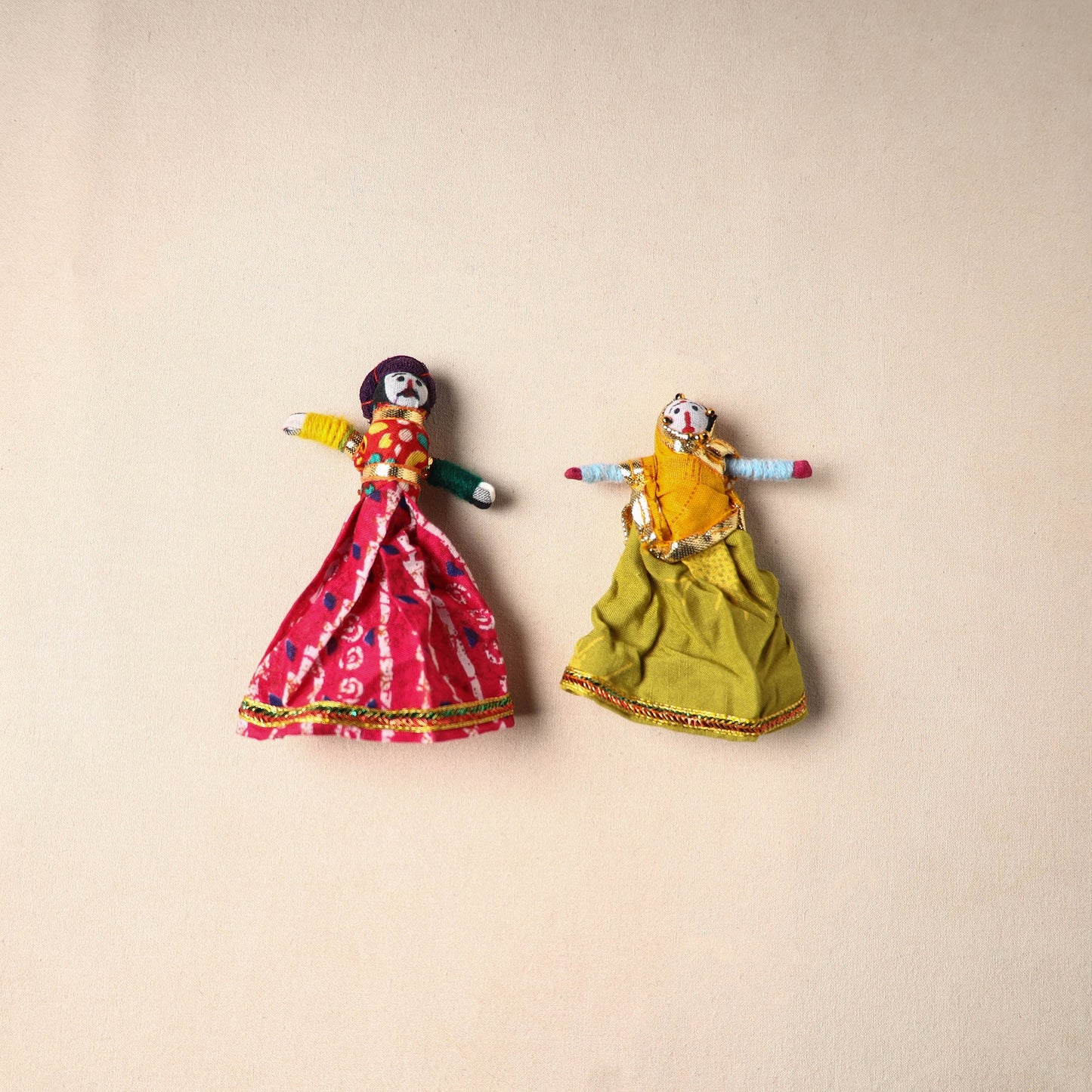 Multicolor - rajasthani puppet couple handmade magnet (set