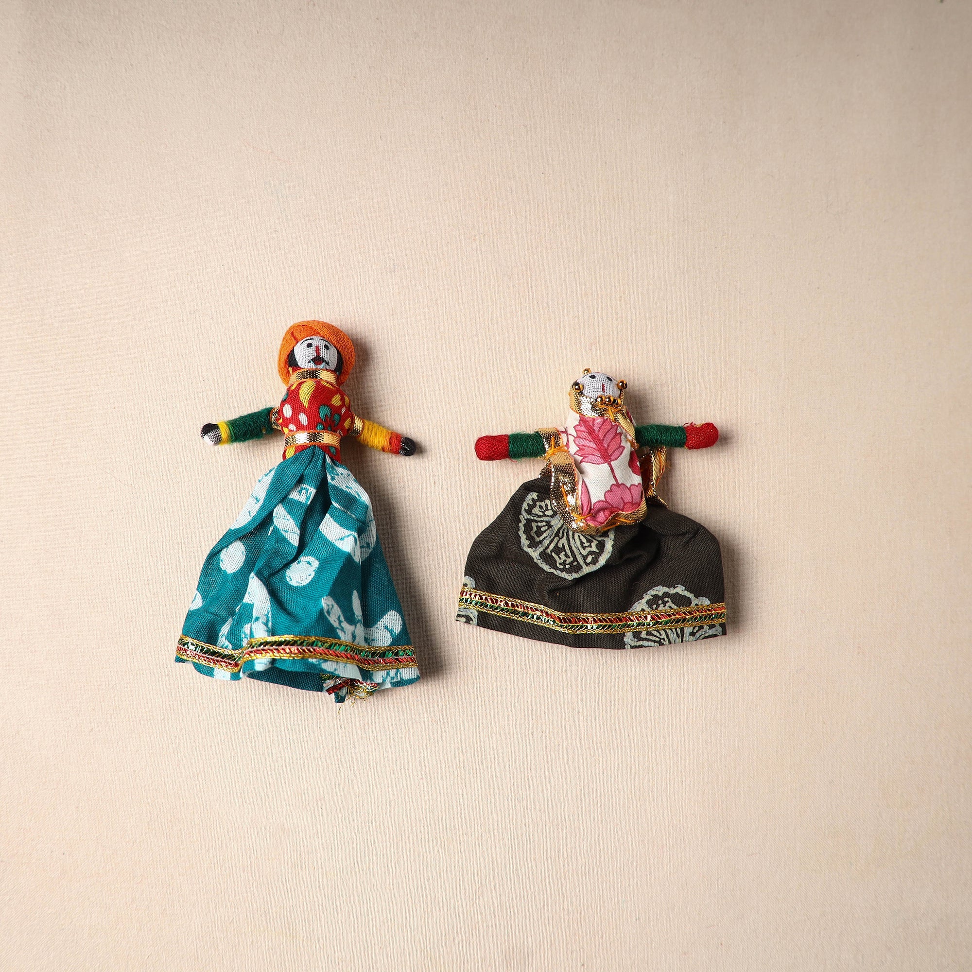 Multicolor - rajasthani puppet couple handmade magnet (set