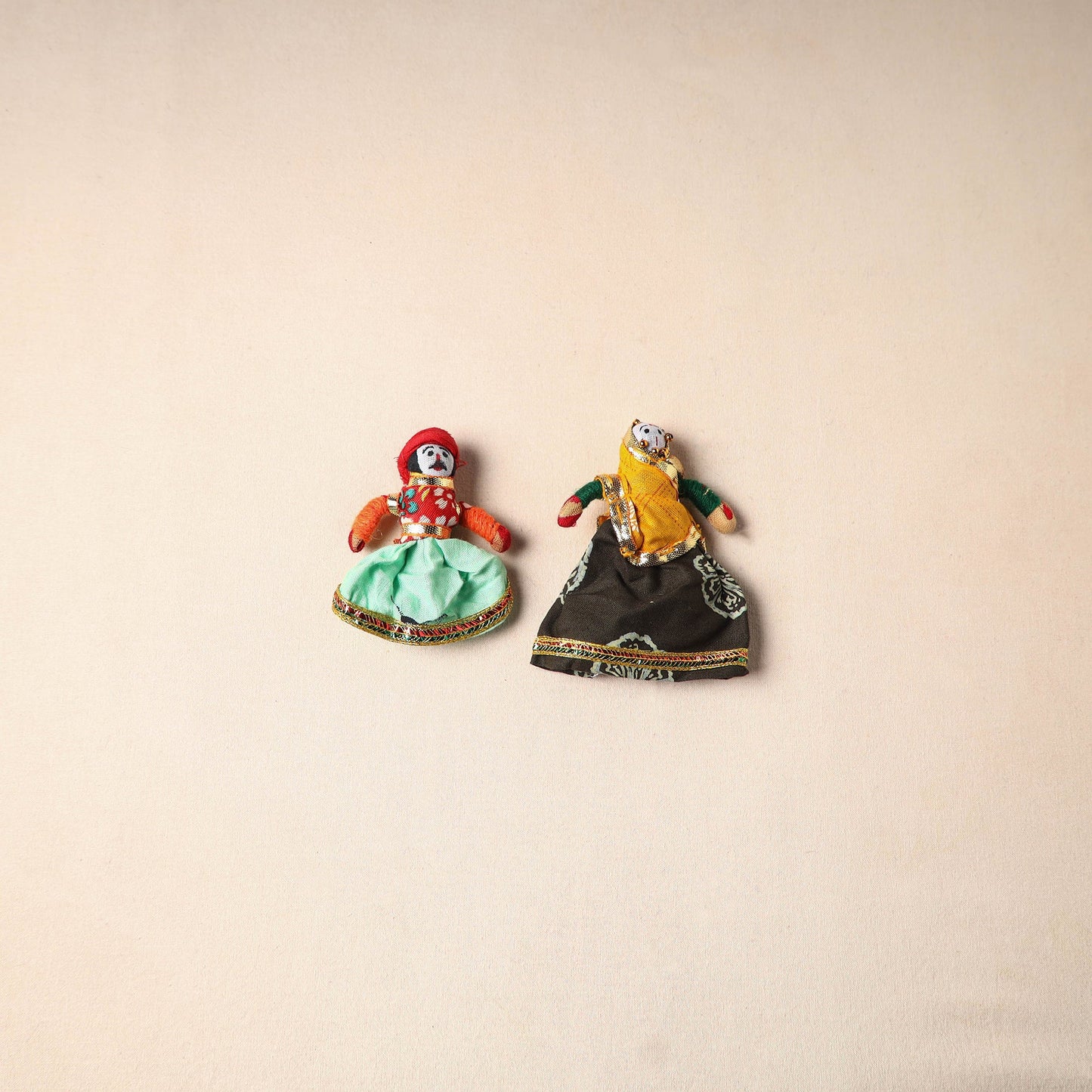 Multicolor - rajasthani puppet couple handmade magnet (set