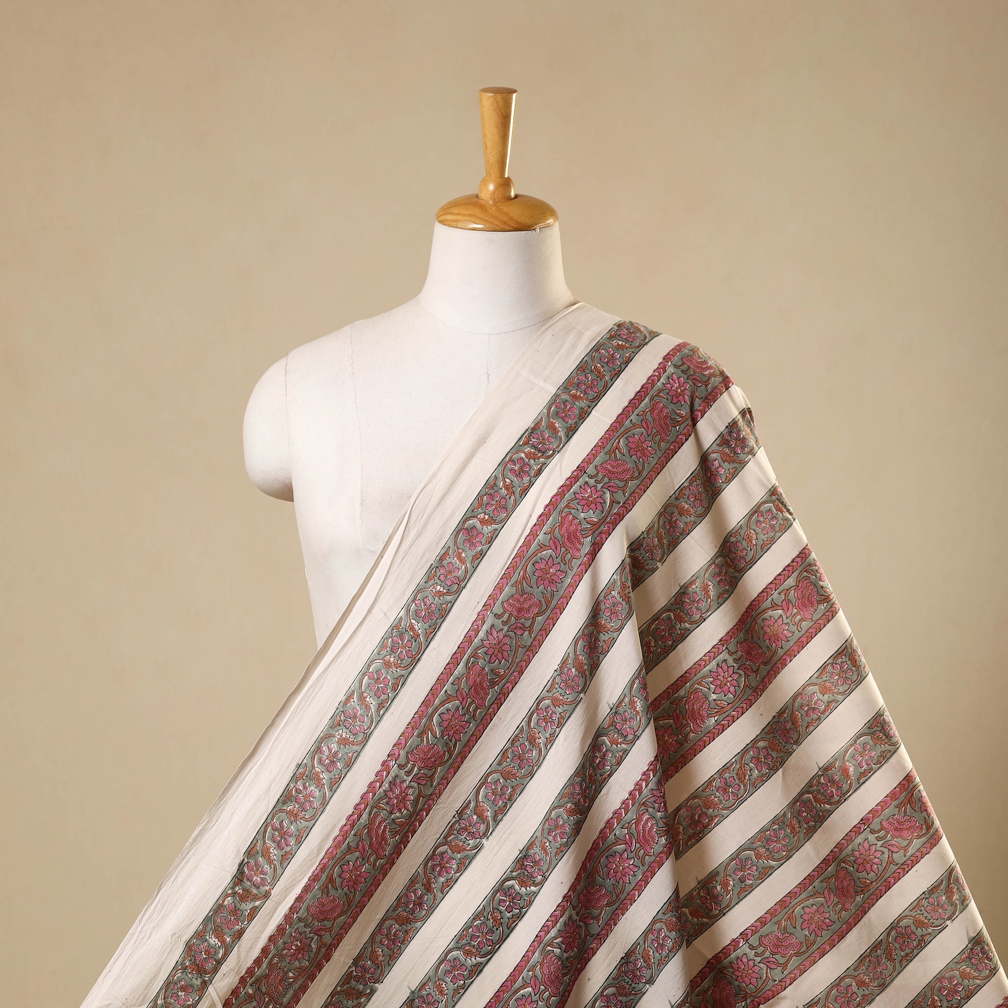 White - sanganeri cotton fabric 34 - handcrafted
