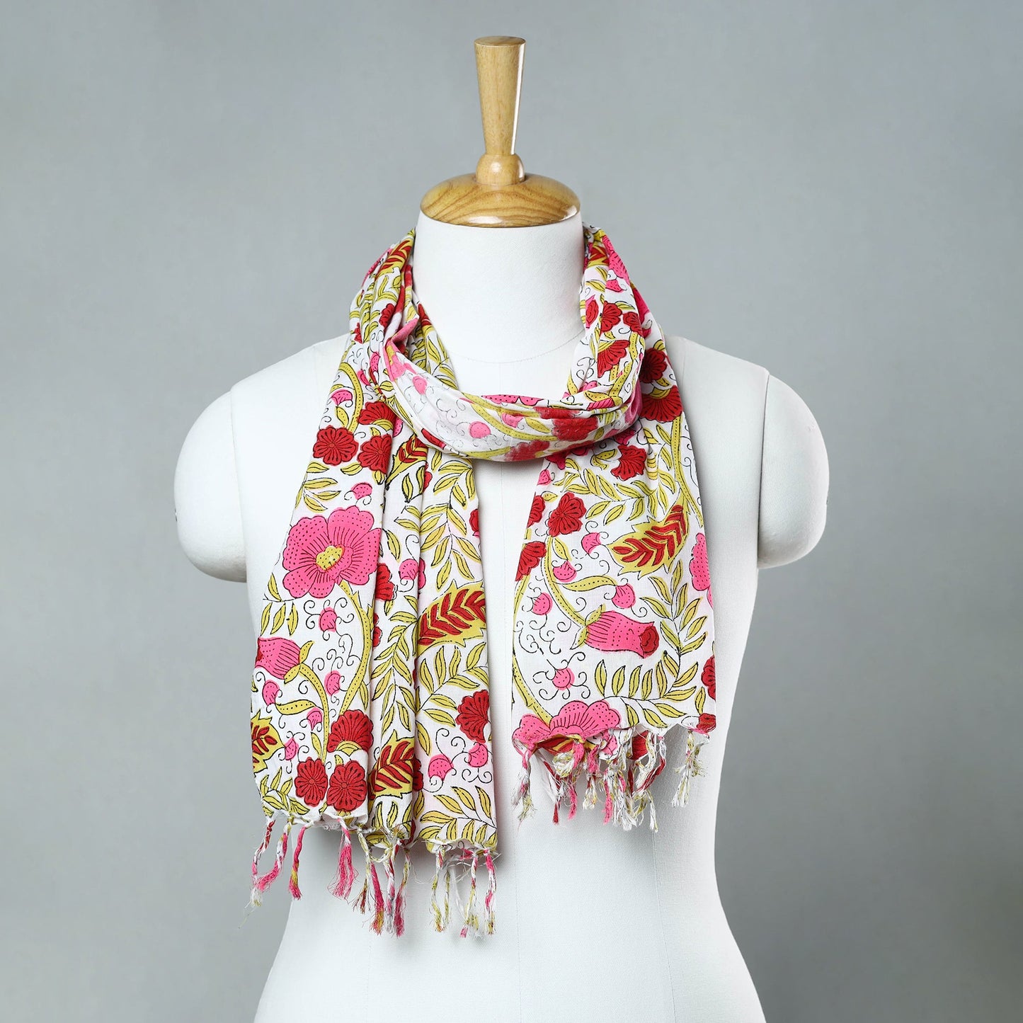 Buy Sanganeri Block Printed Cotton Stole with Tassels 111 Online at iTokri.com