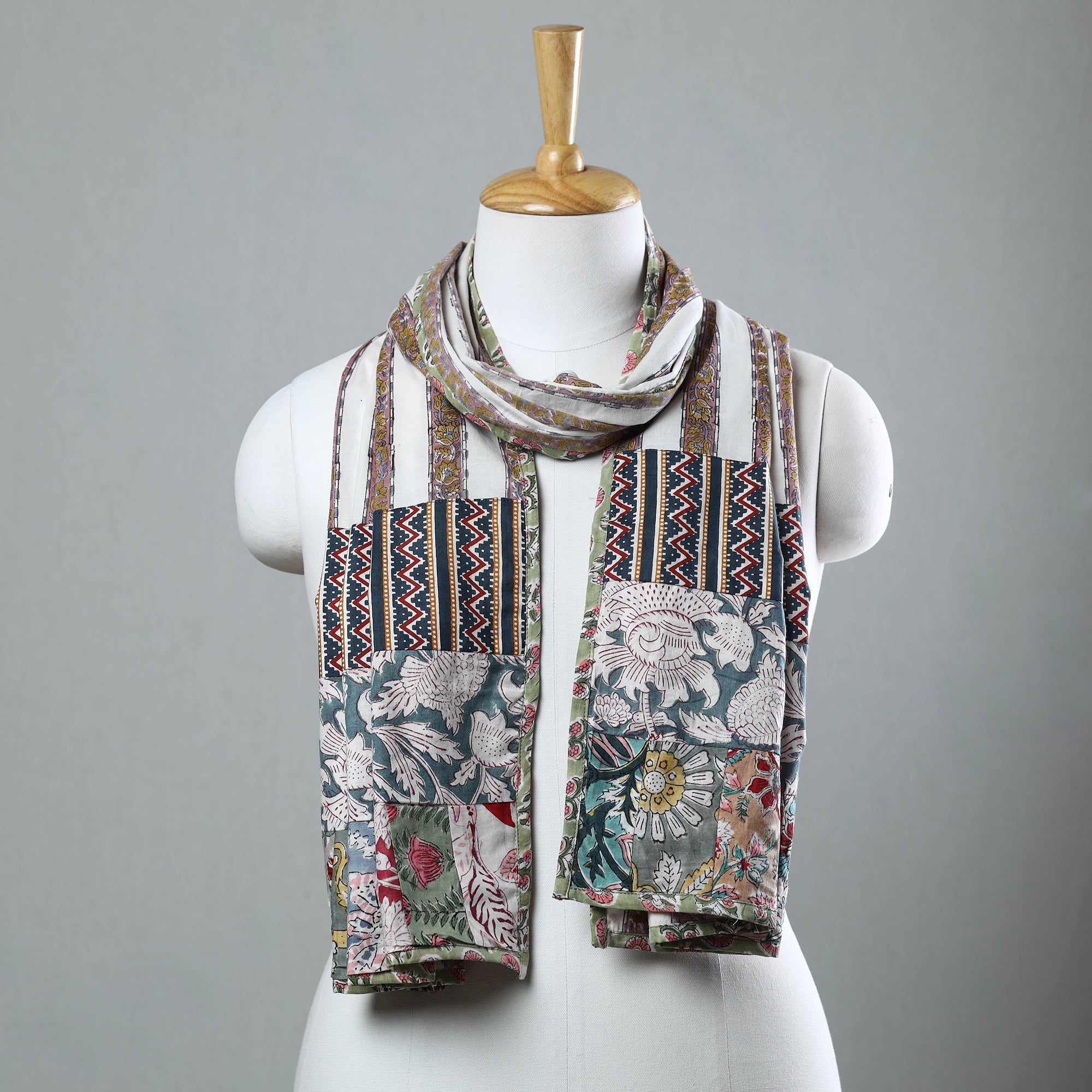  Sanganeri Block Printed Patchwork Cotton Stole 34 