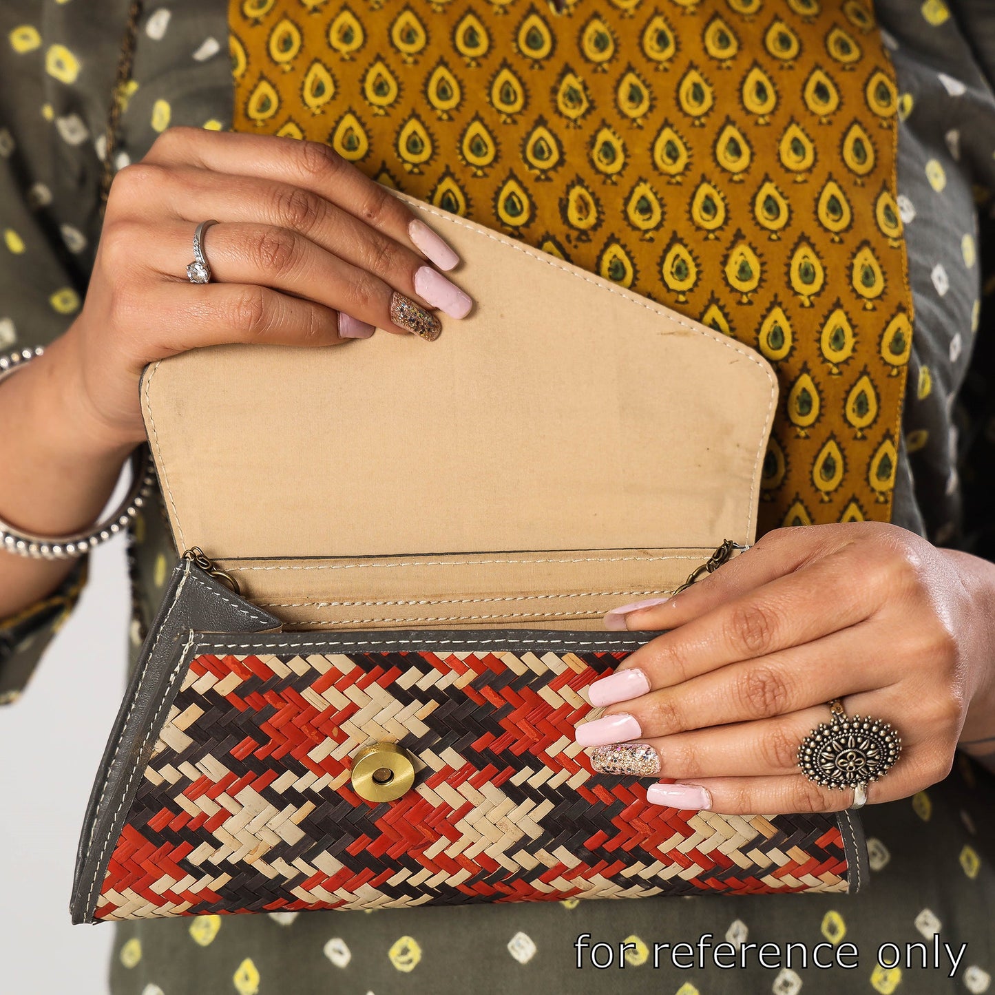 Multicolor Sitalpati शीतल पाटी Grass Handwoven Sling Bag with Leather Flap