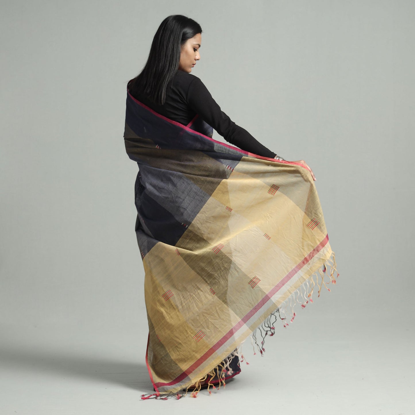  Srikakulam Handloom Jamdani Buti Cotton Saree with Tassels 