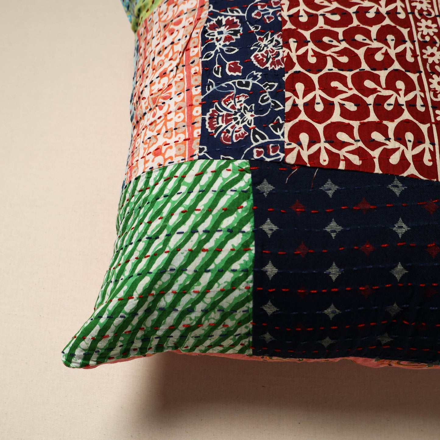 Tagai patchwork cushion cover (16 x 16 in) 35 - handcrafted