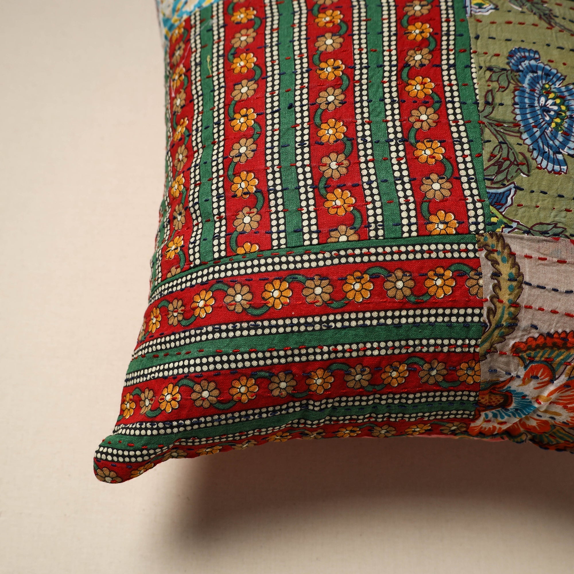 Tagai patchwork cushion cover (16 x 16 in) 51 - handcrafted