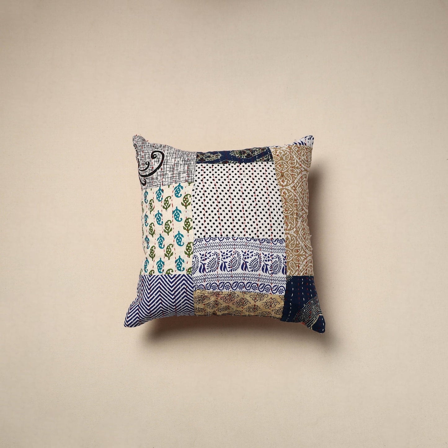 Tagai patchwork cushion cover (16 x 16 in) 63 - handcrafted