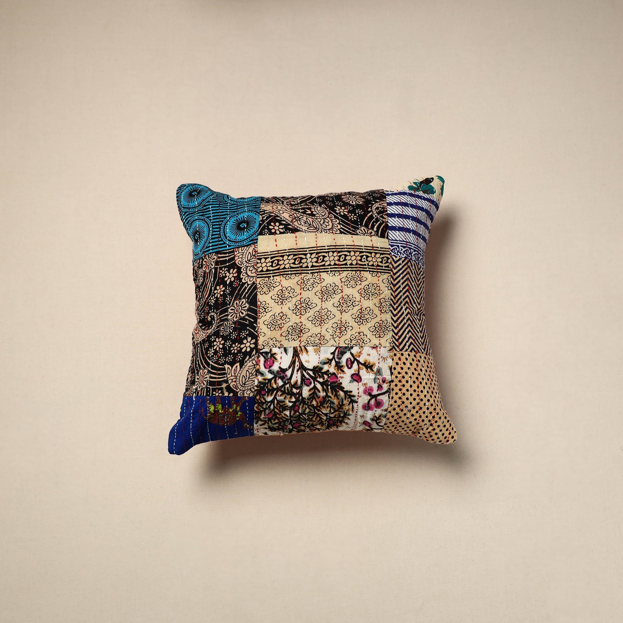 Tagai patchwork cushion cover (16 x 16 in) 66 - handcrafted