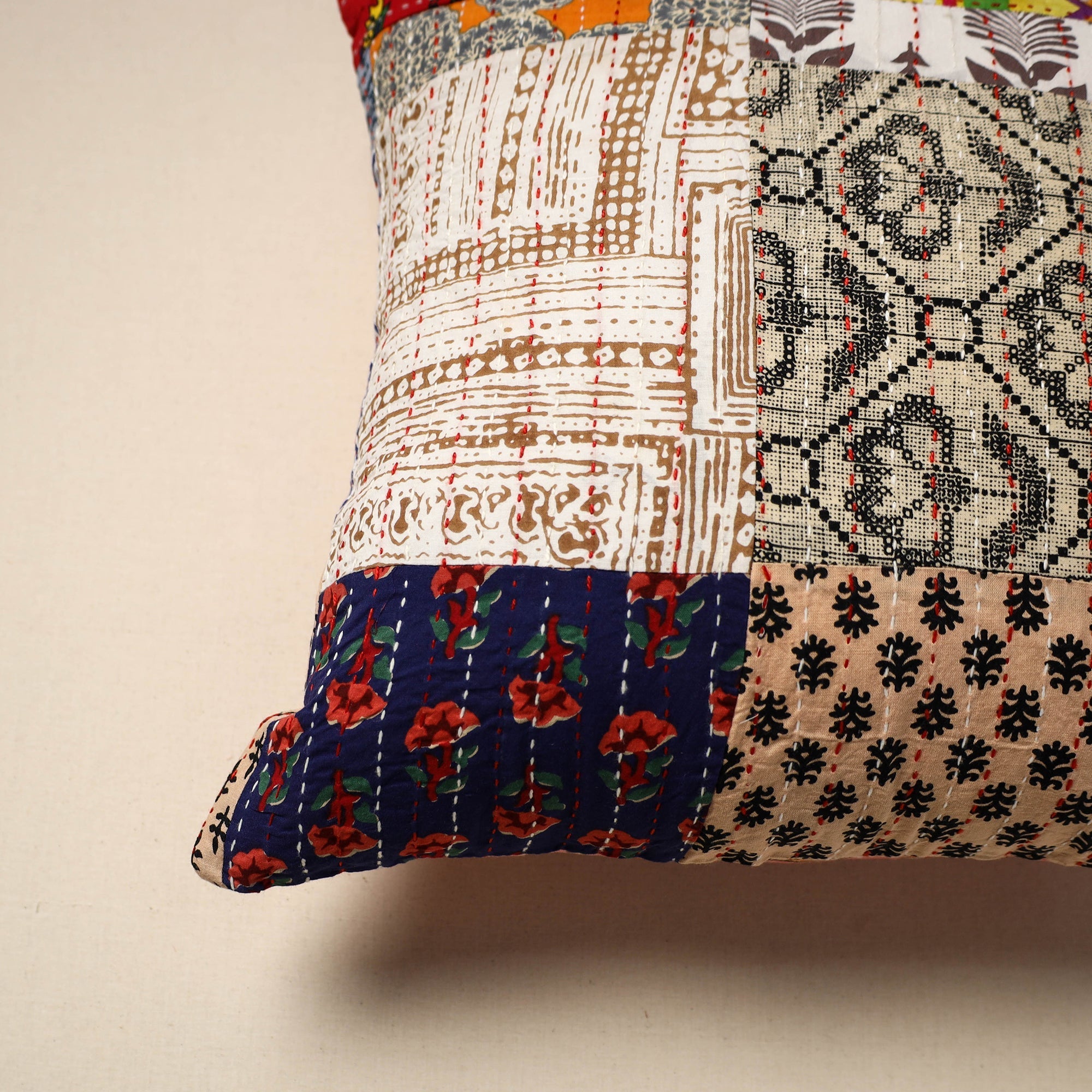 Tagai patchwork cushion cover (16 x 16 in) 68 - handcrafted