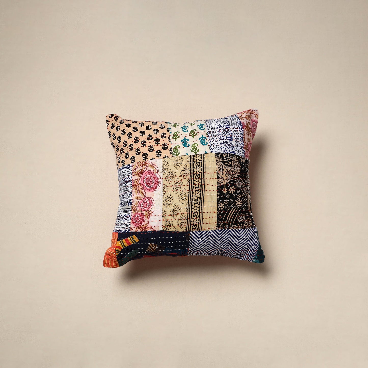 Tagai patchwork cushion cover (16 x 16 in) 72 - handcrafted