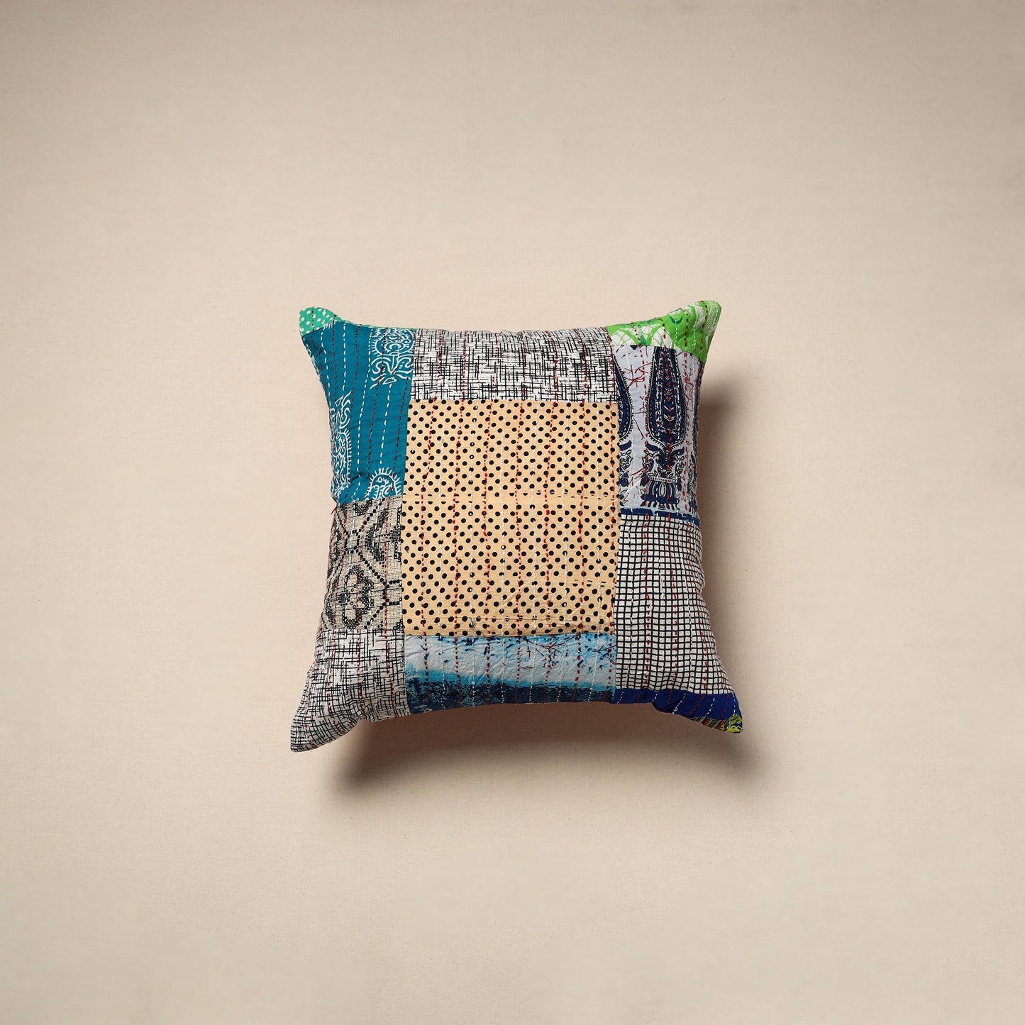 Tagai patchwork cushion cover (16 x 16 in) 75 - handcrafted