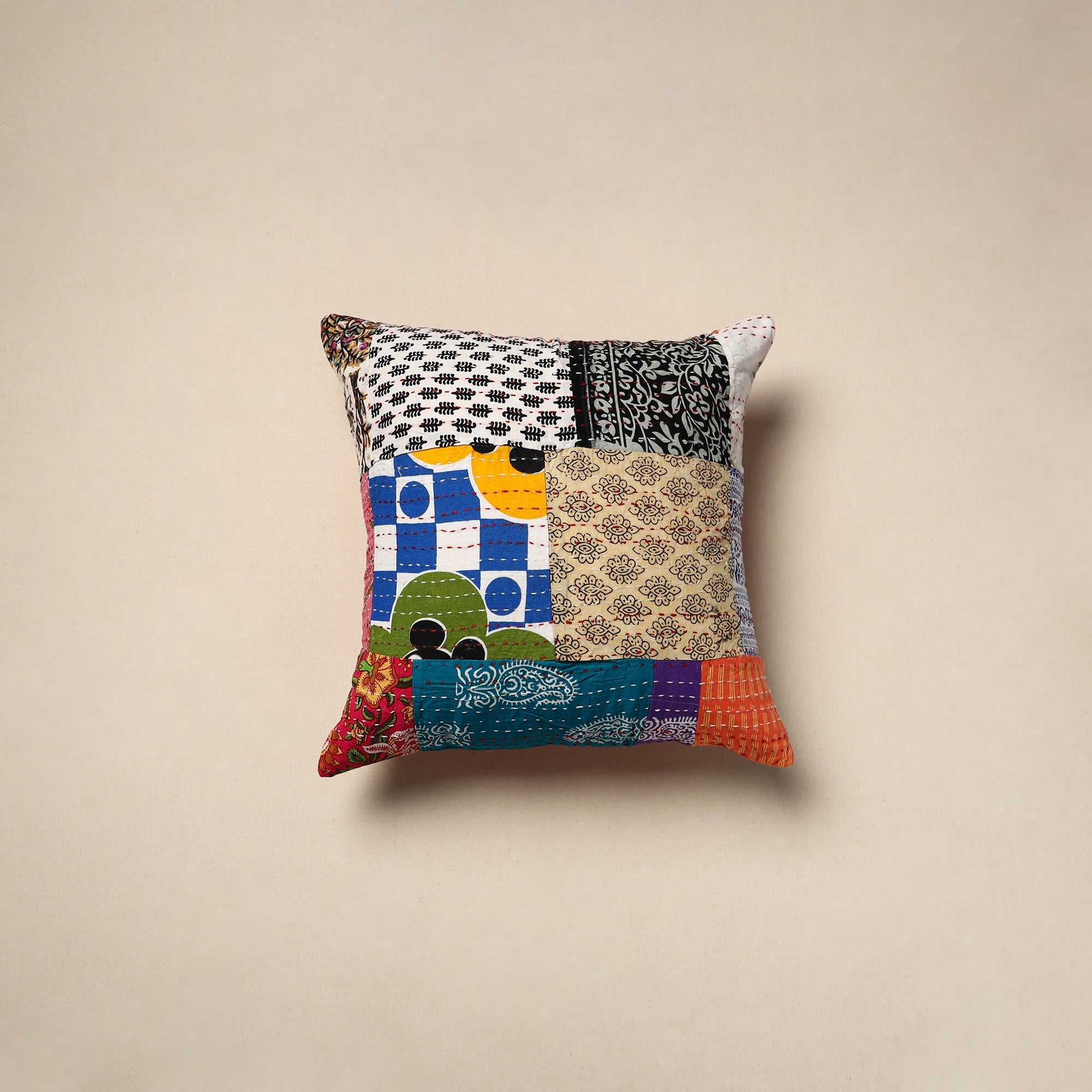Tagai patchwork cushion cover (16 x 16 in) 85 - handcrafted