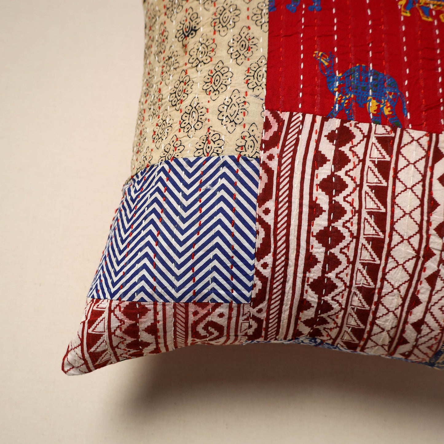 Tagai patchwork cushion cover (16 x 16 in) 90 - handcrafted