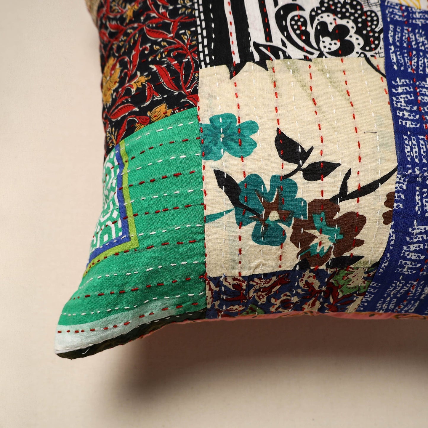 Tagai patchwork cushion cover (16 x 16 in) 95 - handcrafted