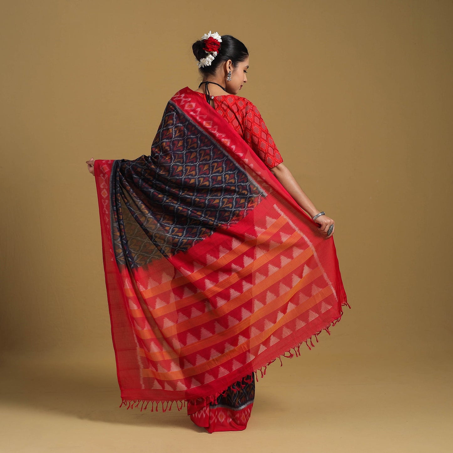 Multicolor Telia Rumal Handloom Cotton Pochampally Double Ikat Saree