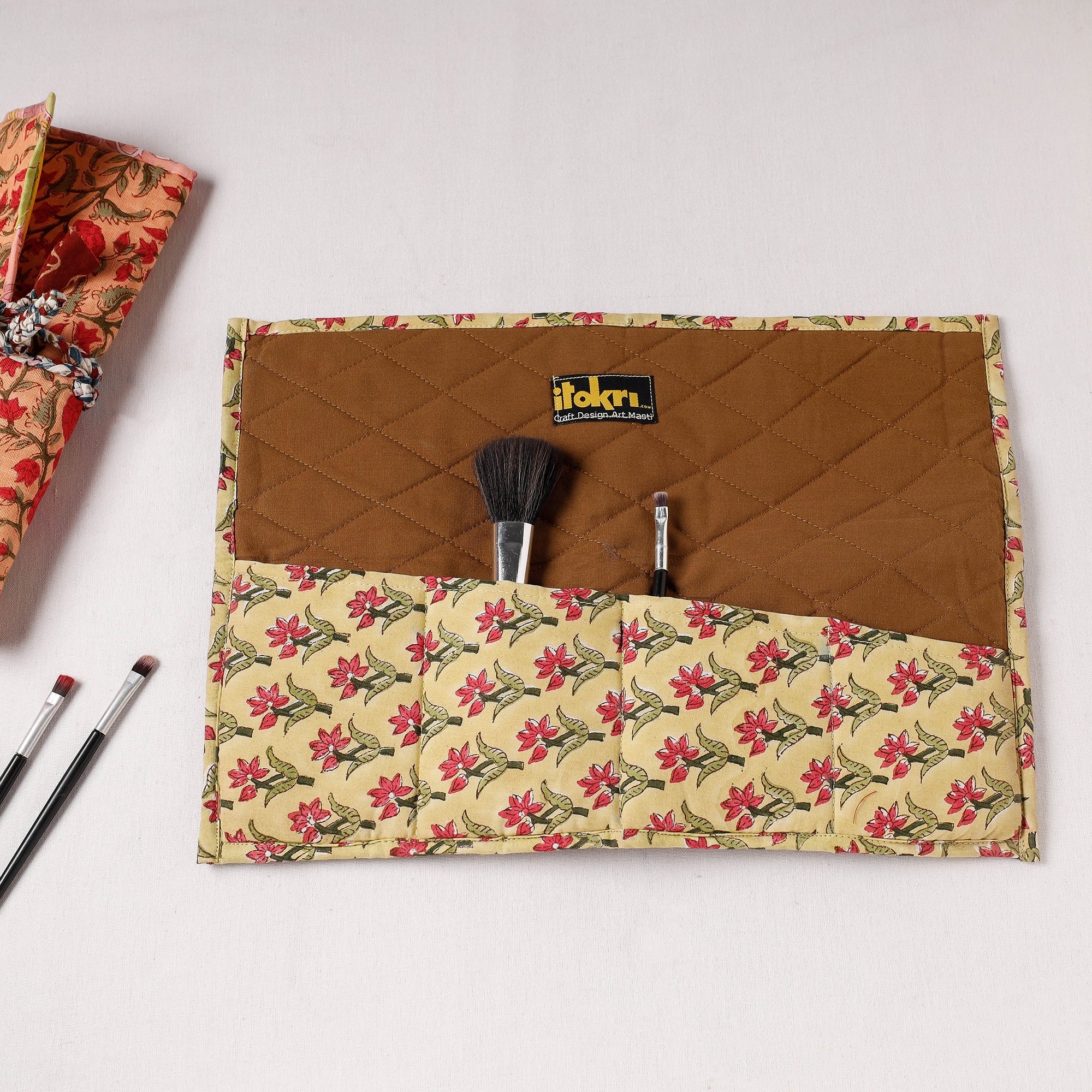  Multipurpose Segmented Storage Wrap PouchOnline 