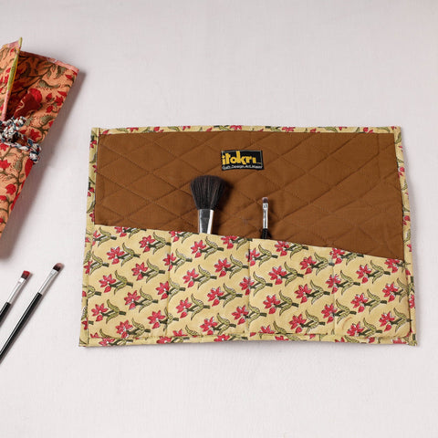  Multipurpose Segmented Storage Wrap PouchOnline 