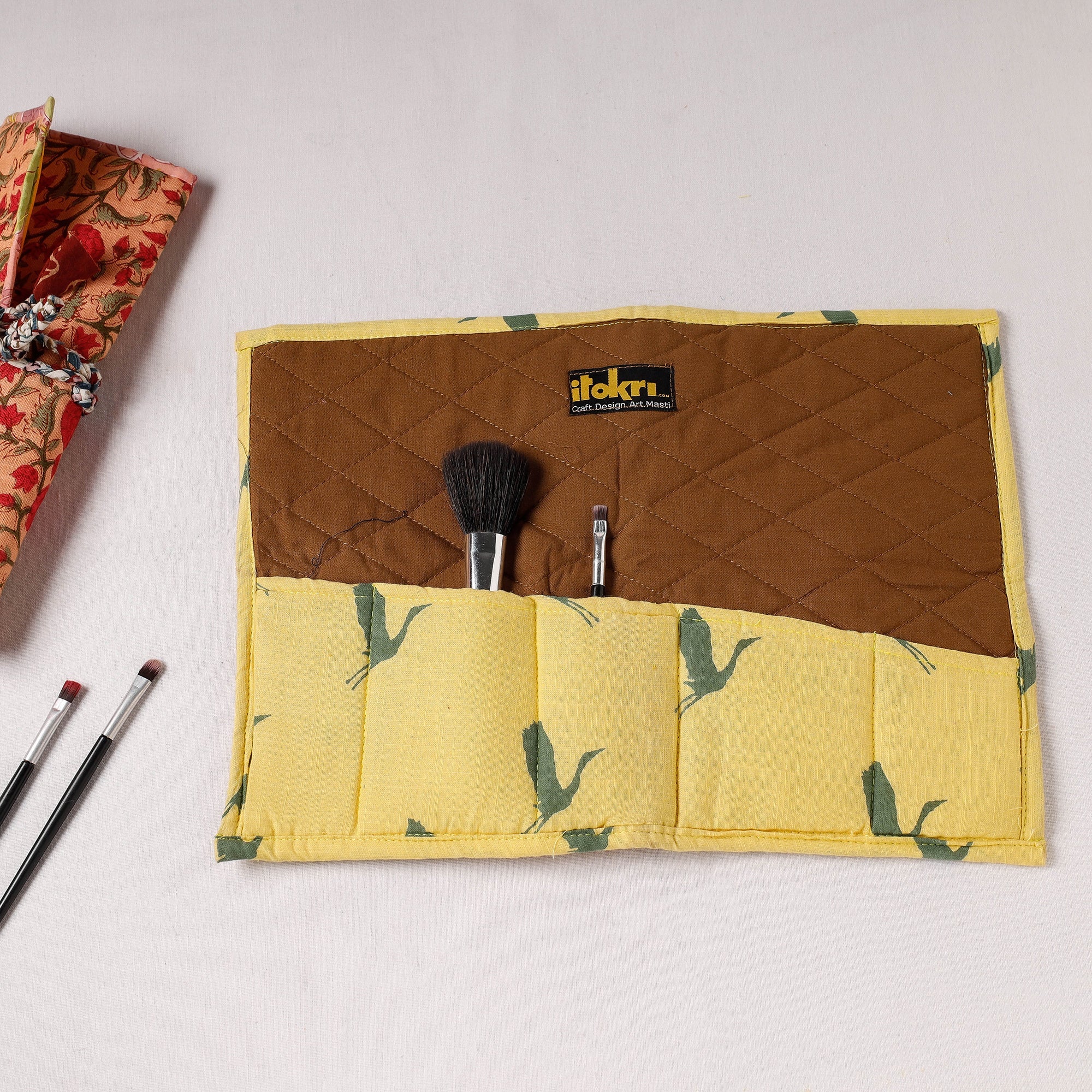  Multipurpose Segmented Storage Wrap PouchOnline 