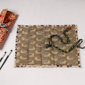  Multipurpose Segmented Storage Wrap PouchOnline 