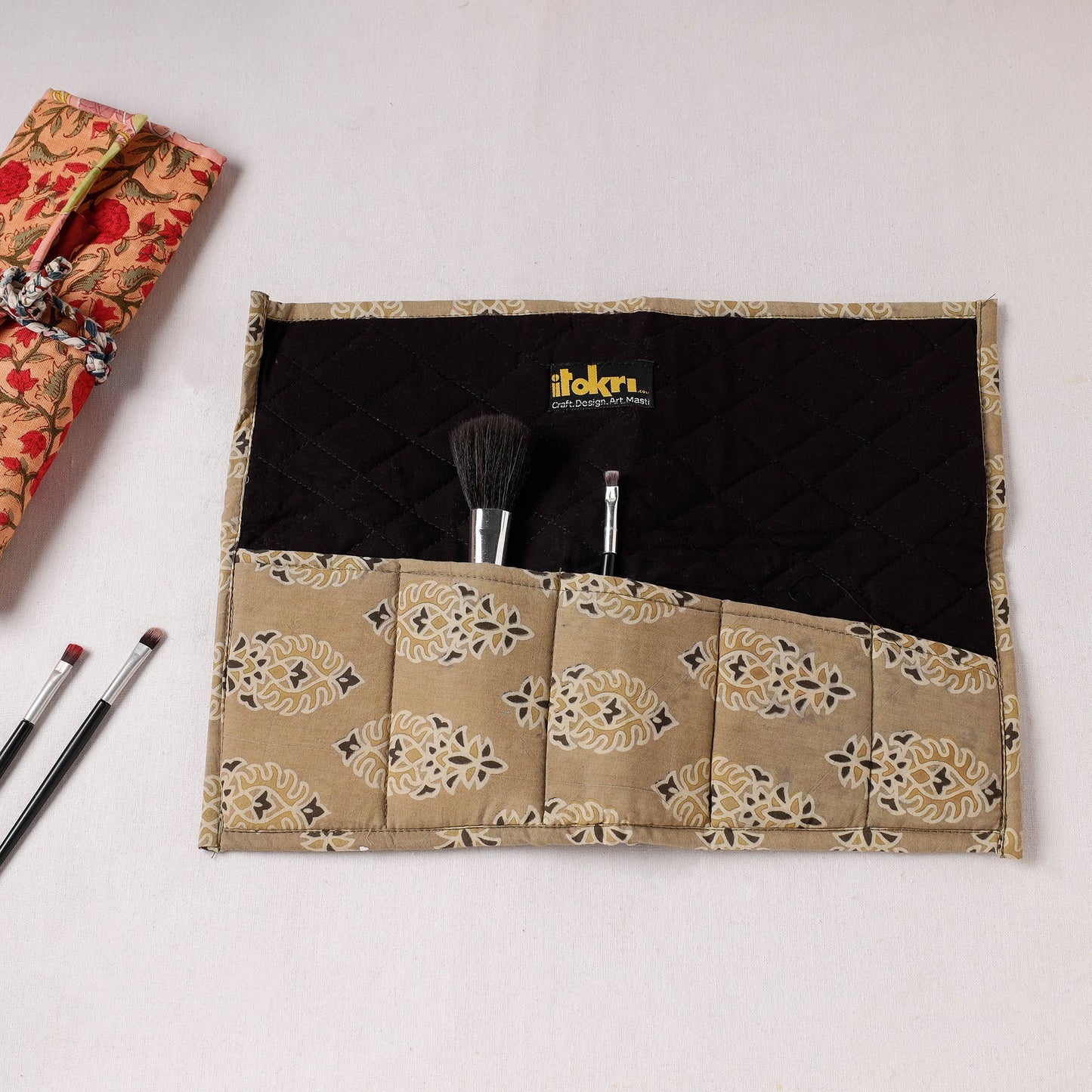  Multipurpose Segmented Storage Wrap PouchOnline 