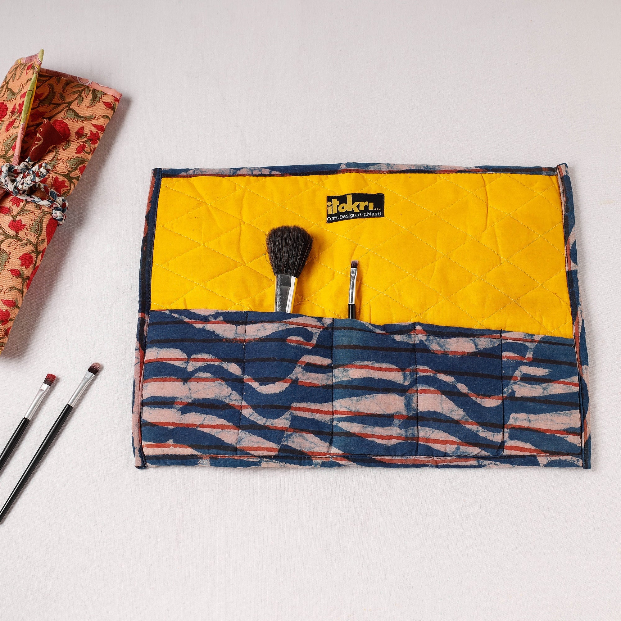  Multipurpose Segmented Storage Wrap PouchOnline 