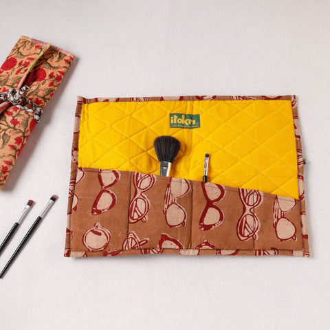  Multipurpose Segmented Storage Wrap PouchOnline 