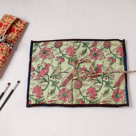  Multipurpose Segmented Storage Wrap PouchOnline 