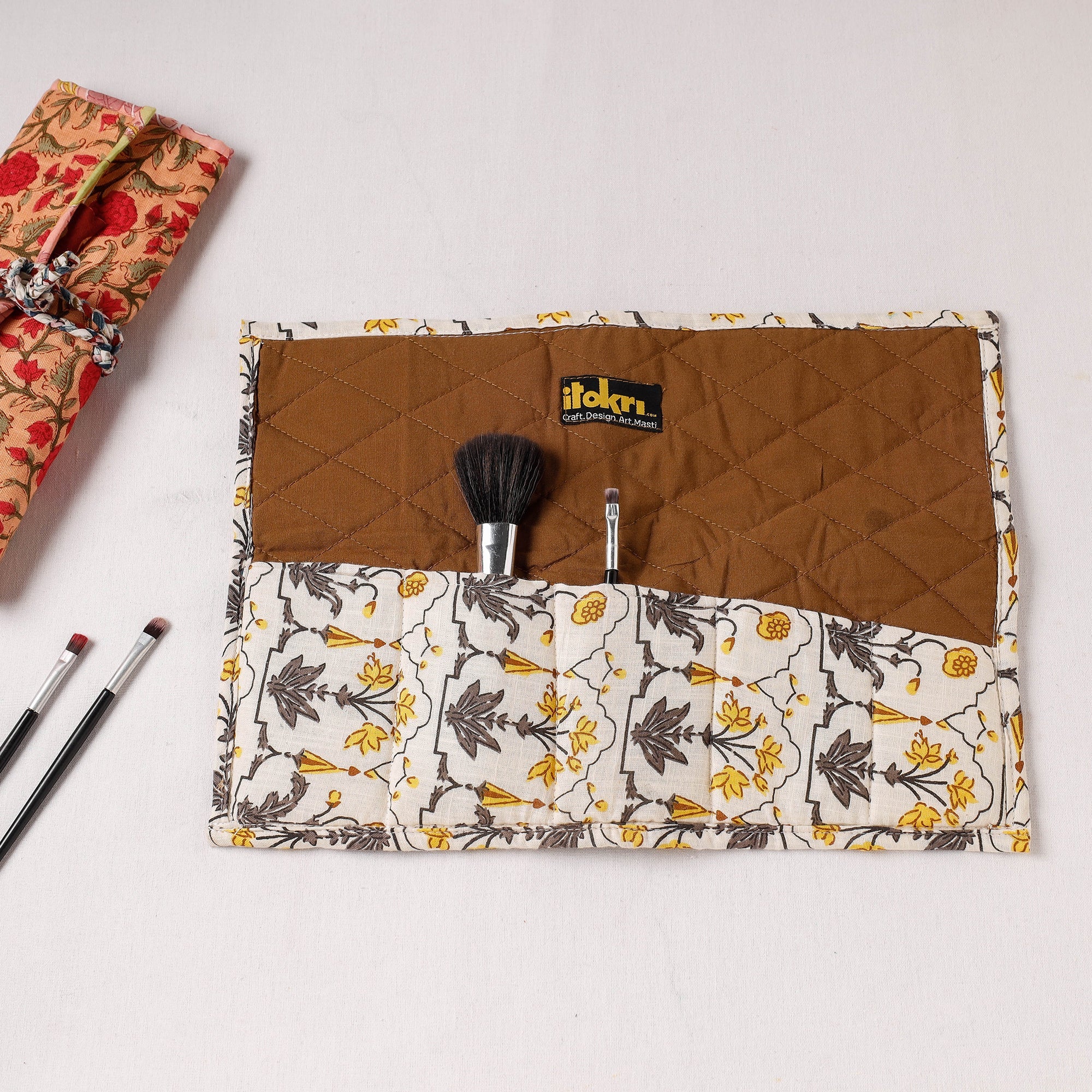  Multipurpose Segmented Storage Wrap PouchOnline 