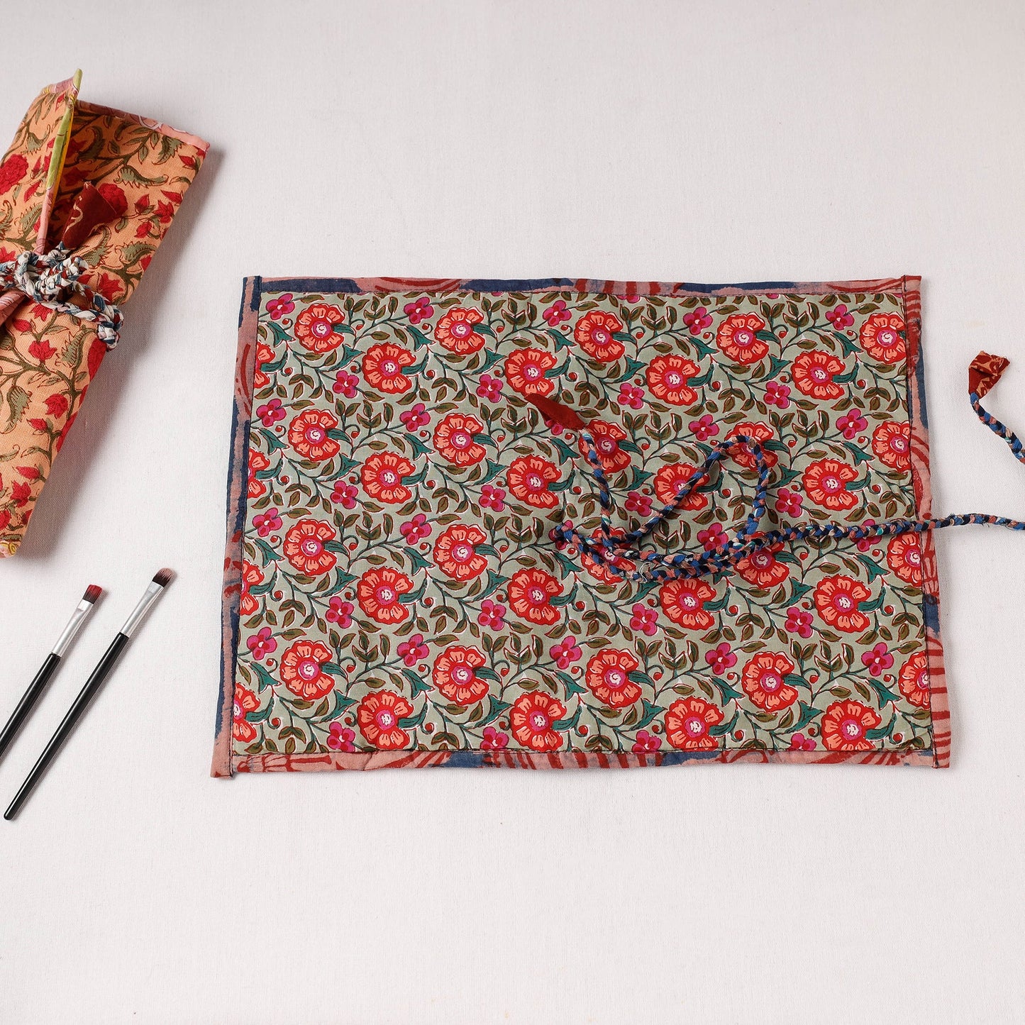  Multipurpose Segmented Storage Wrap PouchOnline 