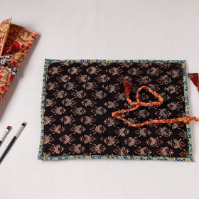  Multipurpose Segmented Storage Wrap PouchOnline 