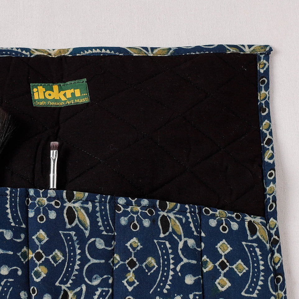  Multipurpose Segmented Storage Wrap PouchOnline 