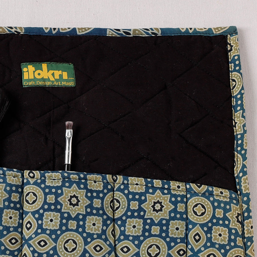  Multipurpose Segmented Storage Wrap PouchOnline 