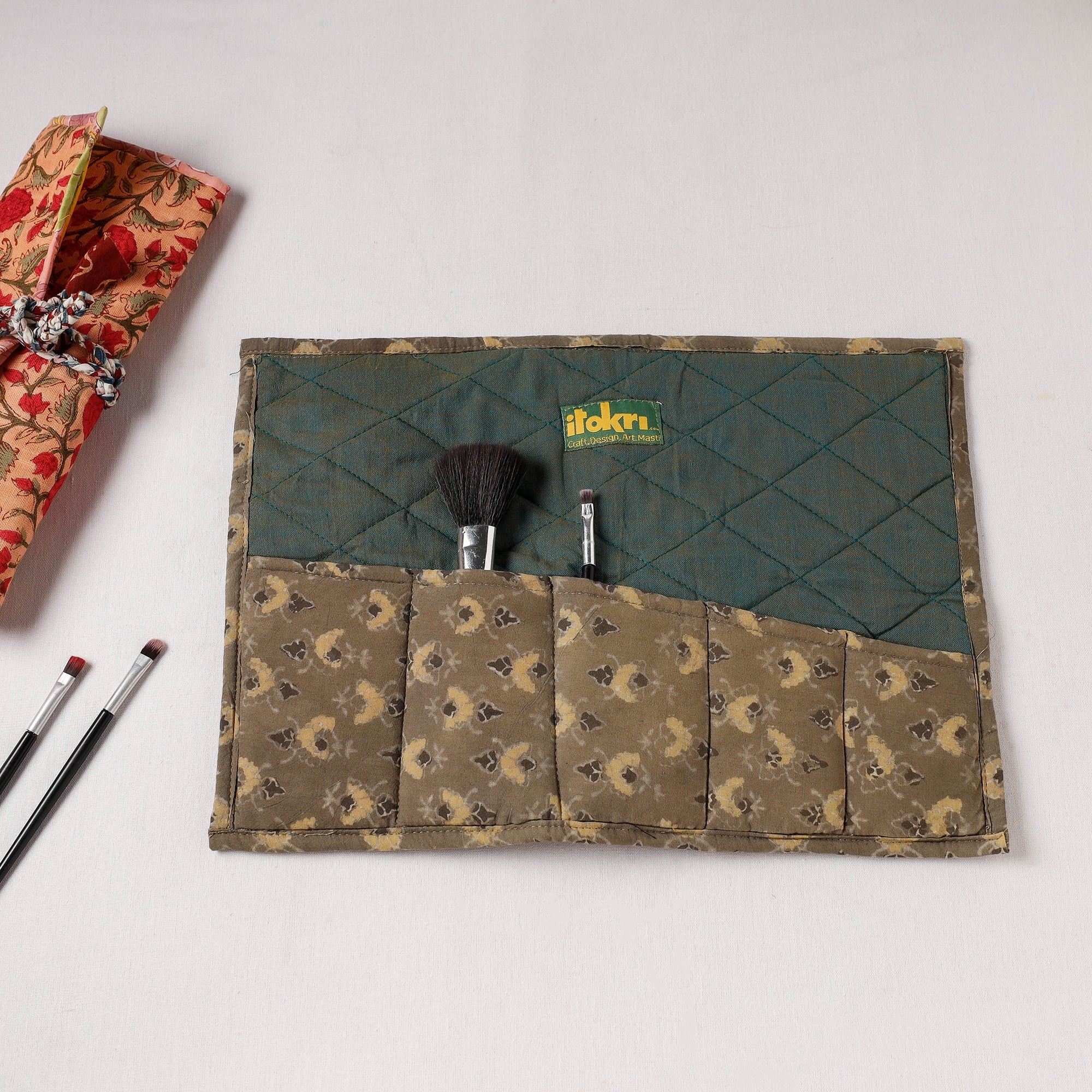  Multipurpose Segmented Storage Wrap PouchOnline 