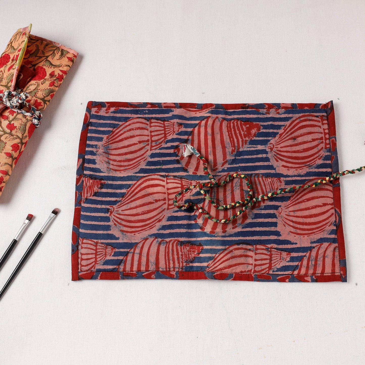  Multipurpose Segmented Storage Wrap PouchOnline 