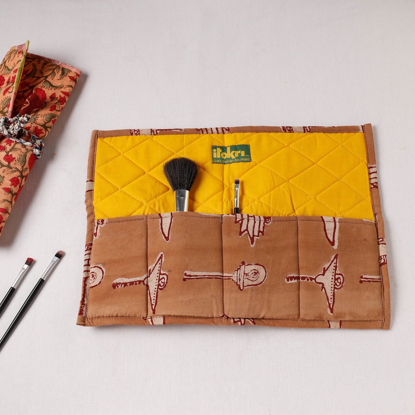  Multipurpose Segmented Storage Wrap PouchOnline 