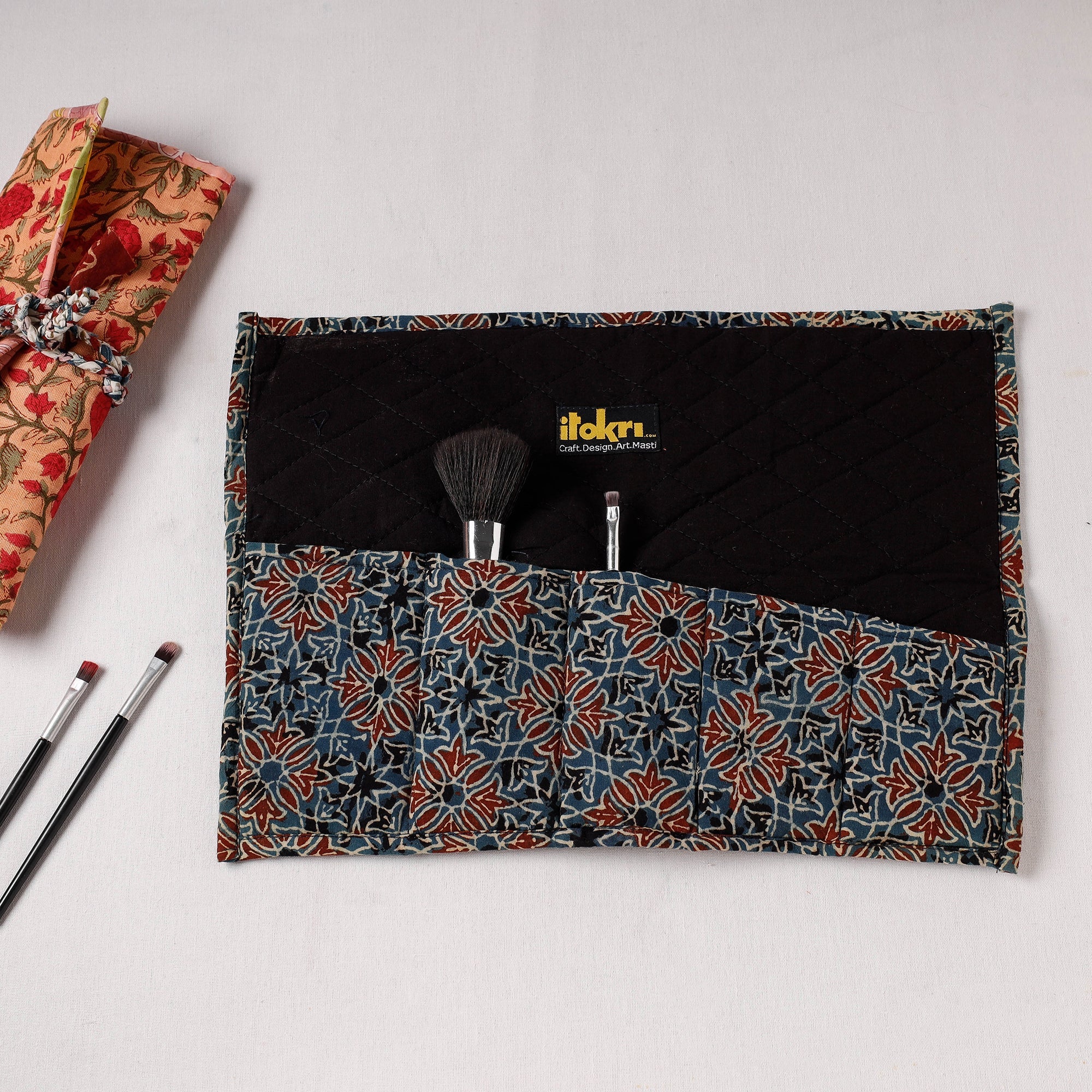  Multipurpose Segmented Storage Wrap PouchOnline 