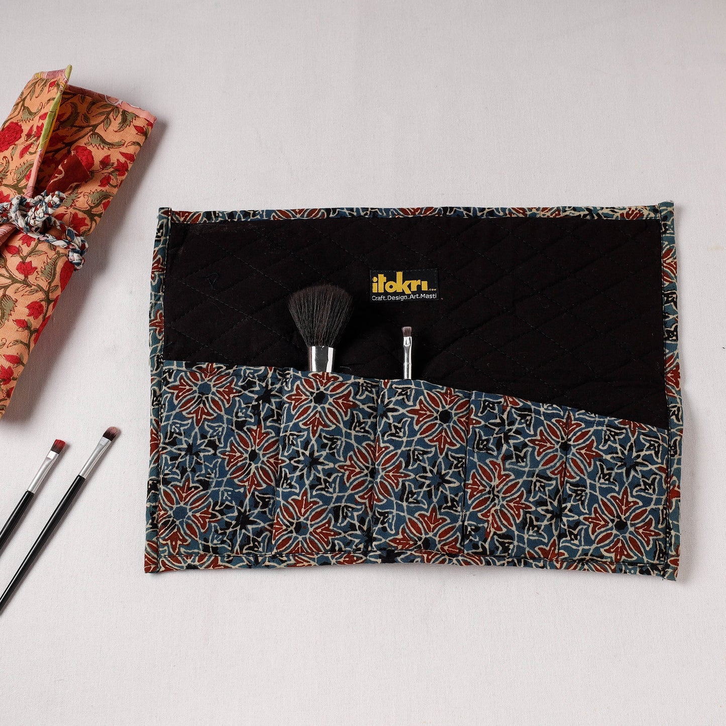  Multipurpose Segmented Storage Wrap PouchOnline 