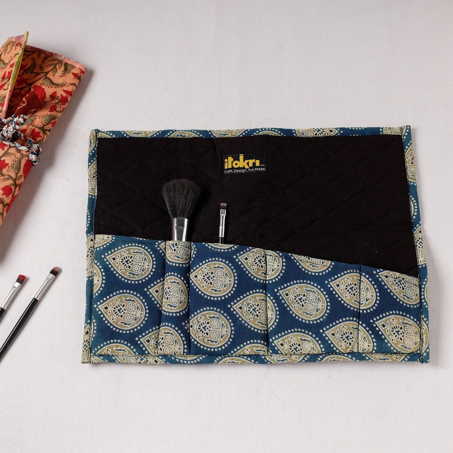  Multipurpose Segmented Storage Wrap PouchOnline 