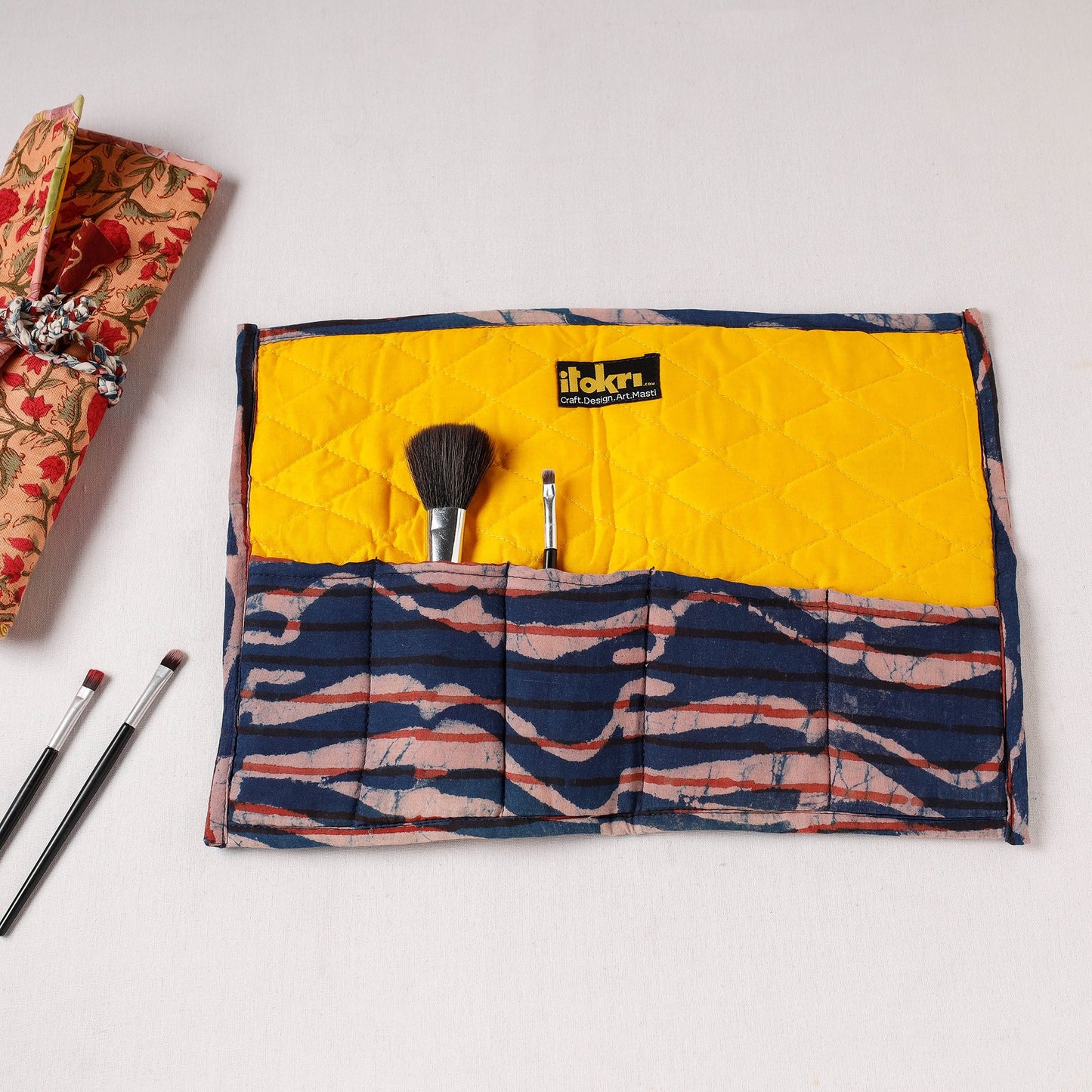  Multipurpose Segmented Storage Wrap PouchOnline 