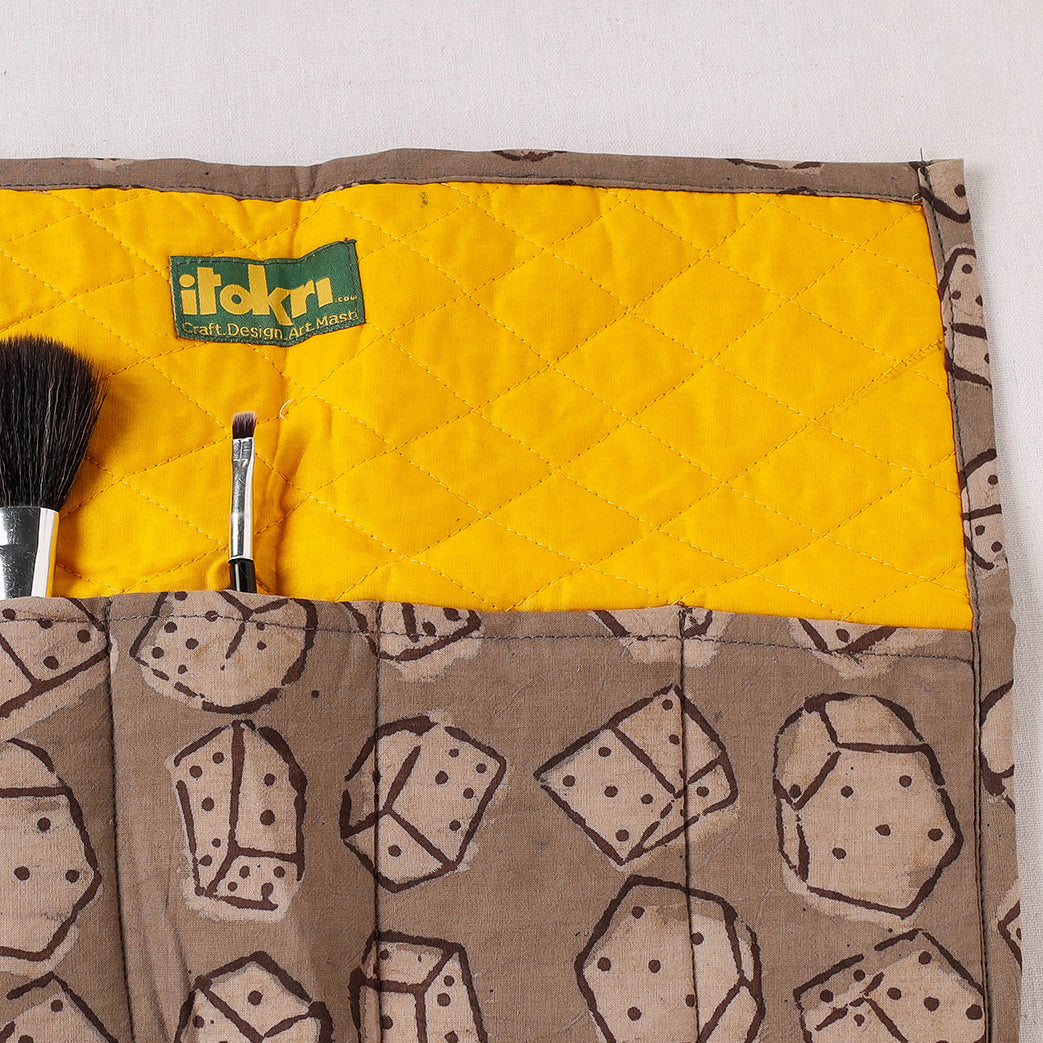  Multipurpose Segmented Storage Wrap PouchOnline 