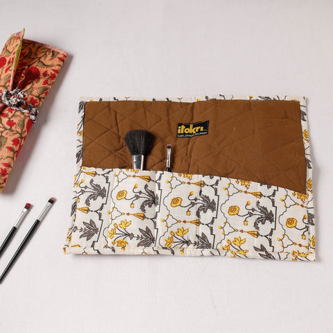  Multipurpose Segmented Storage Wrap PouchOnline 
