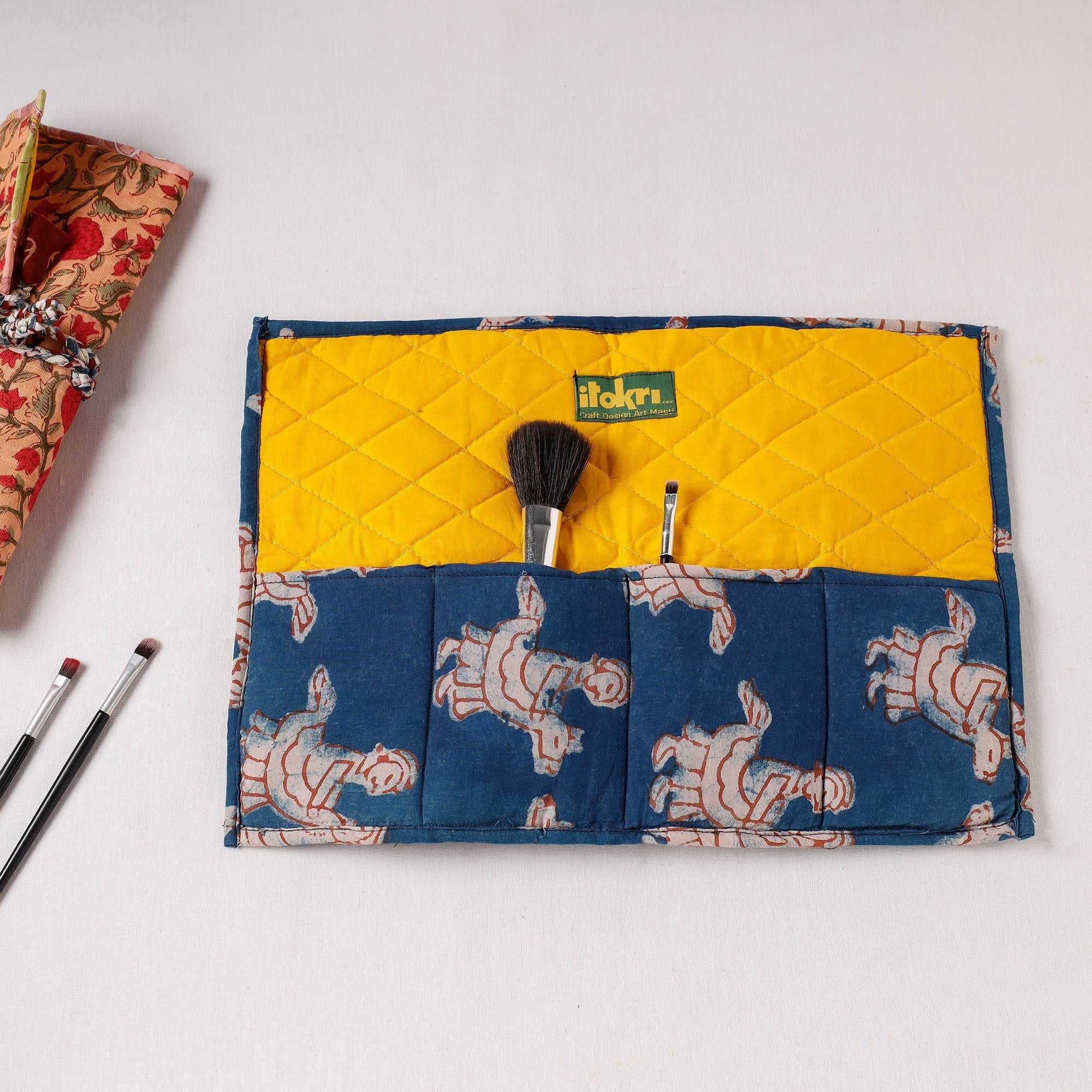  Multipurpose Segmented Storage Wrap PouchOnline 