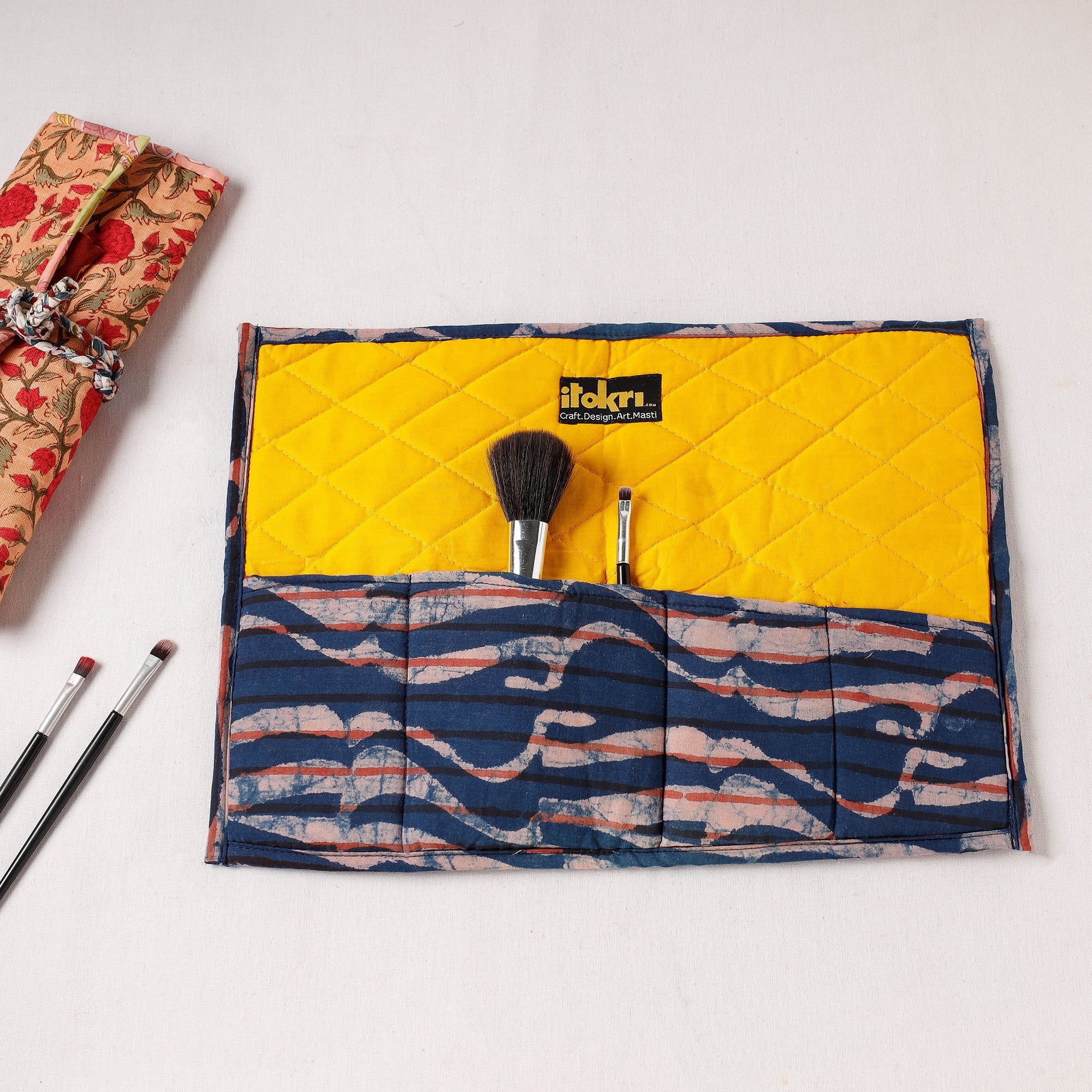  Multipurpose Segmented Storage Wrap PouchOnline 