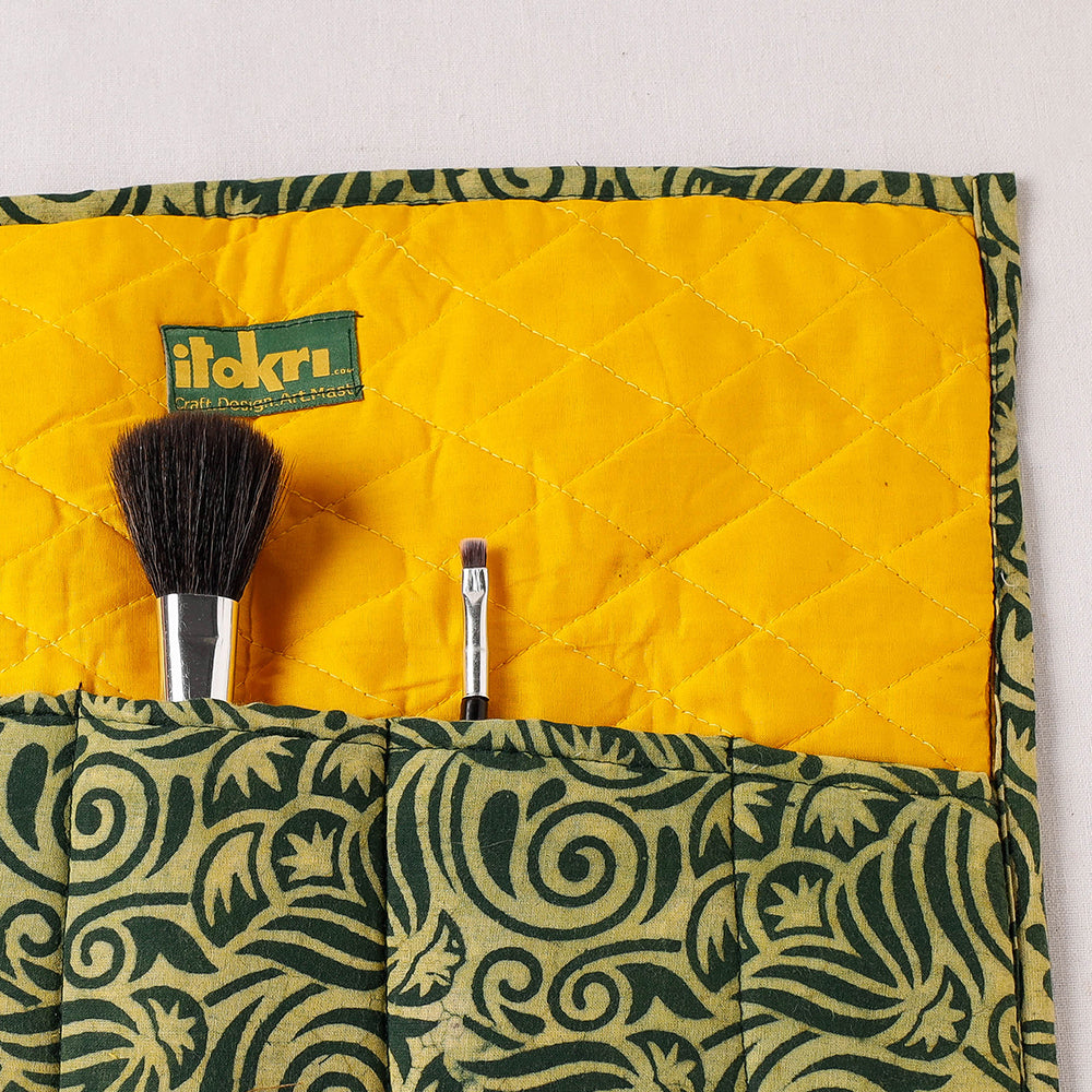  Multipurpose Segmented Storage Wrap PouchOnline 