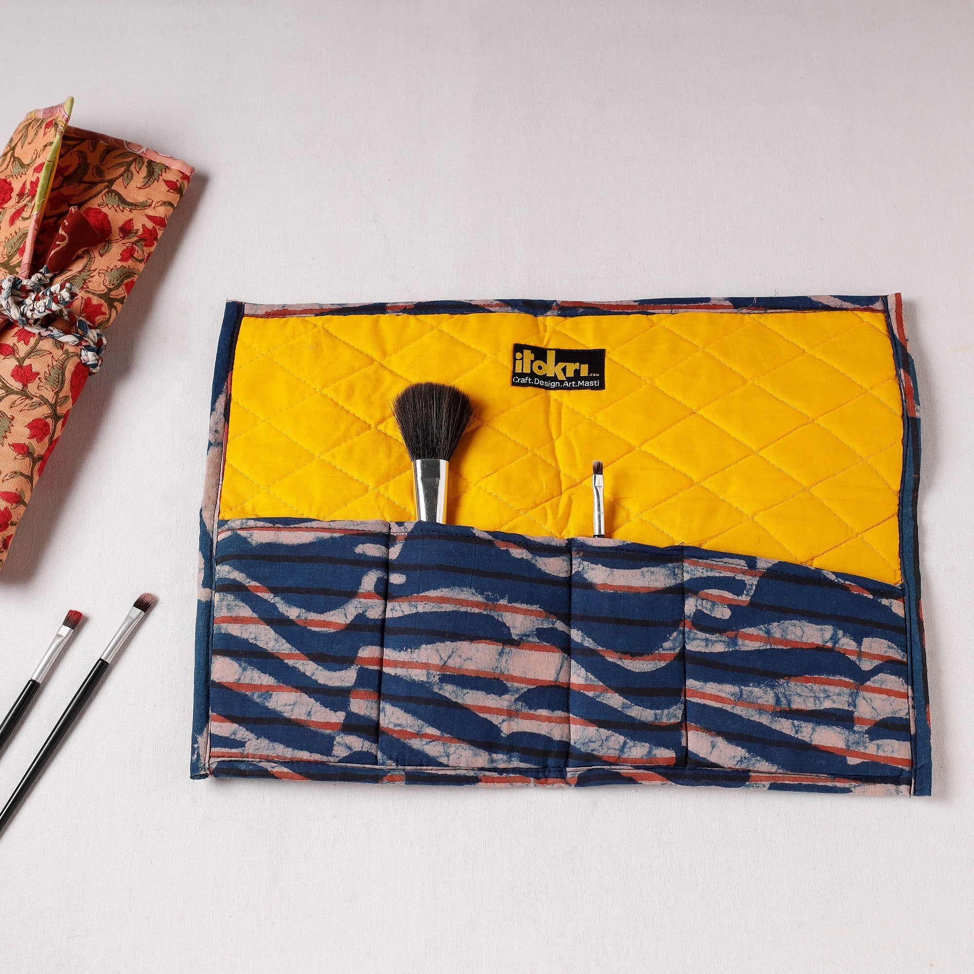  Multipurpose Segmented Storage Wrap PouchOnline 