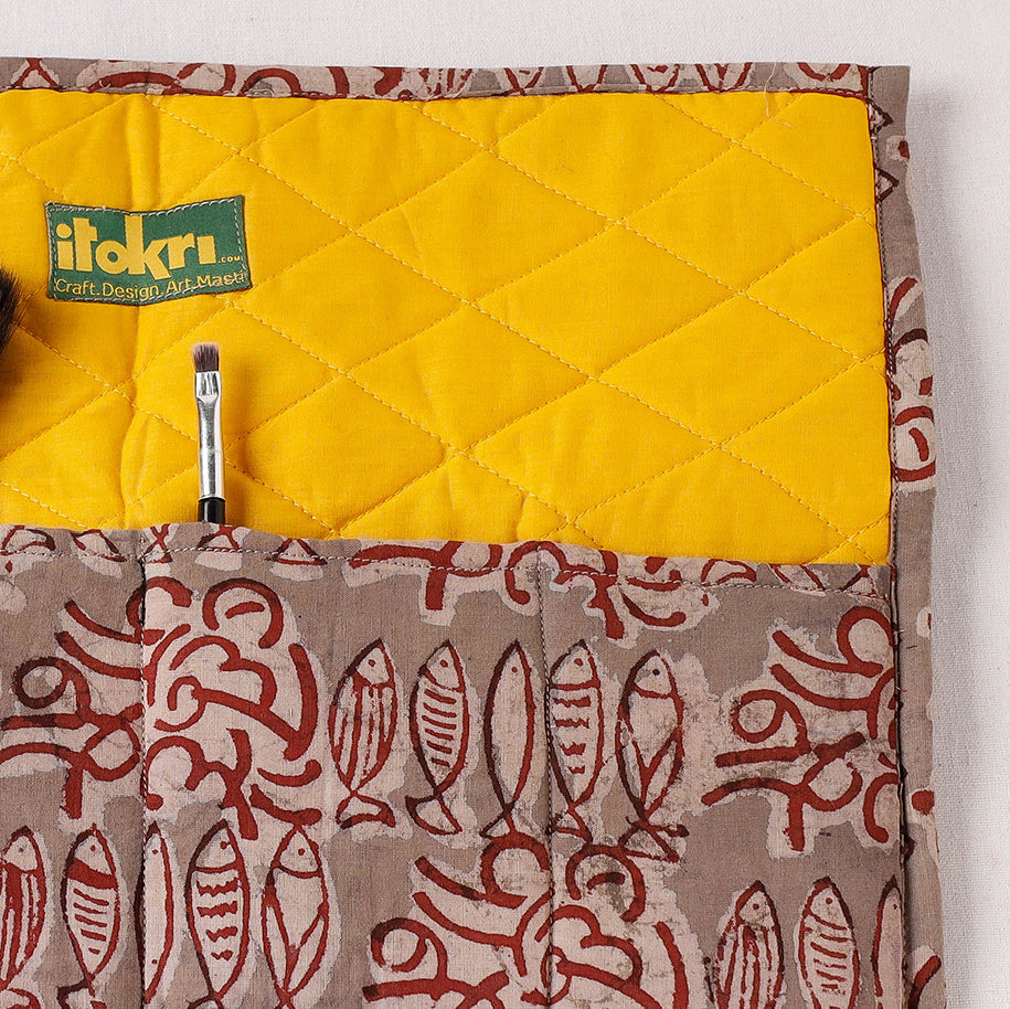  Multipurpose Segmented Storage Wrap PouchOnline 