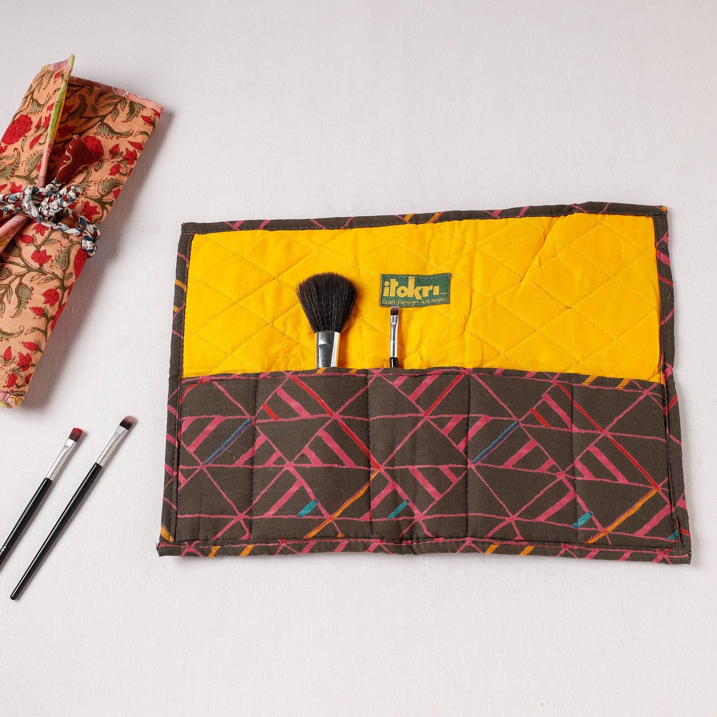  Multipurpose Segmented Storage Wrap PouchOnline 