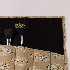  Multipurpose Segmented Storage Wrap PouchOnline 