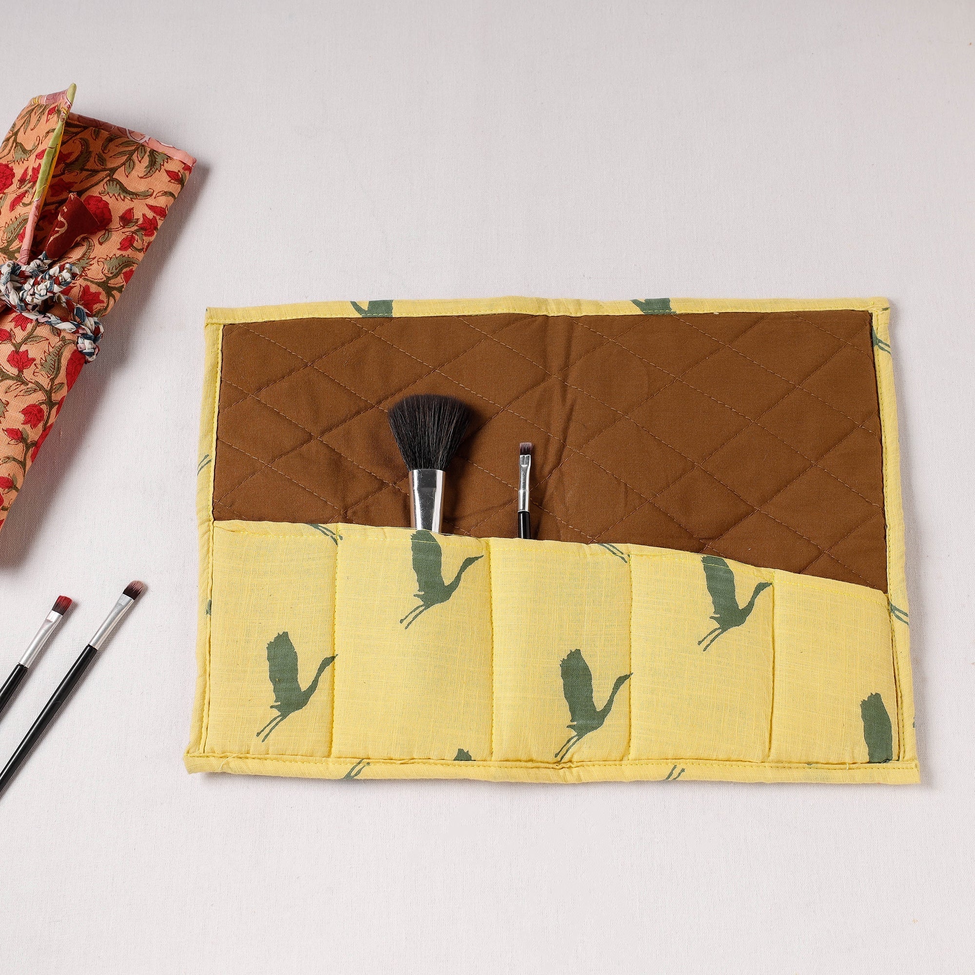  Multipurpose Segmented Storage Wrap PouchOnline 