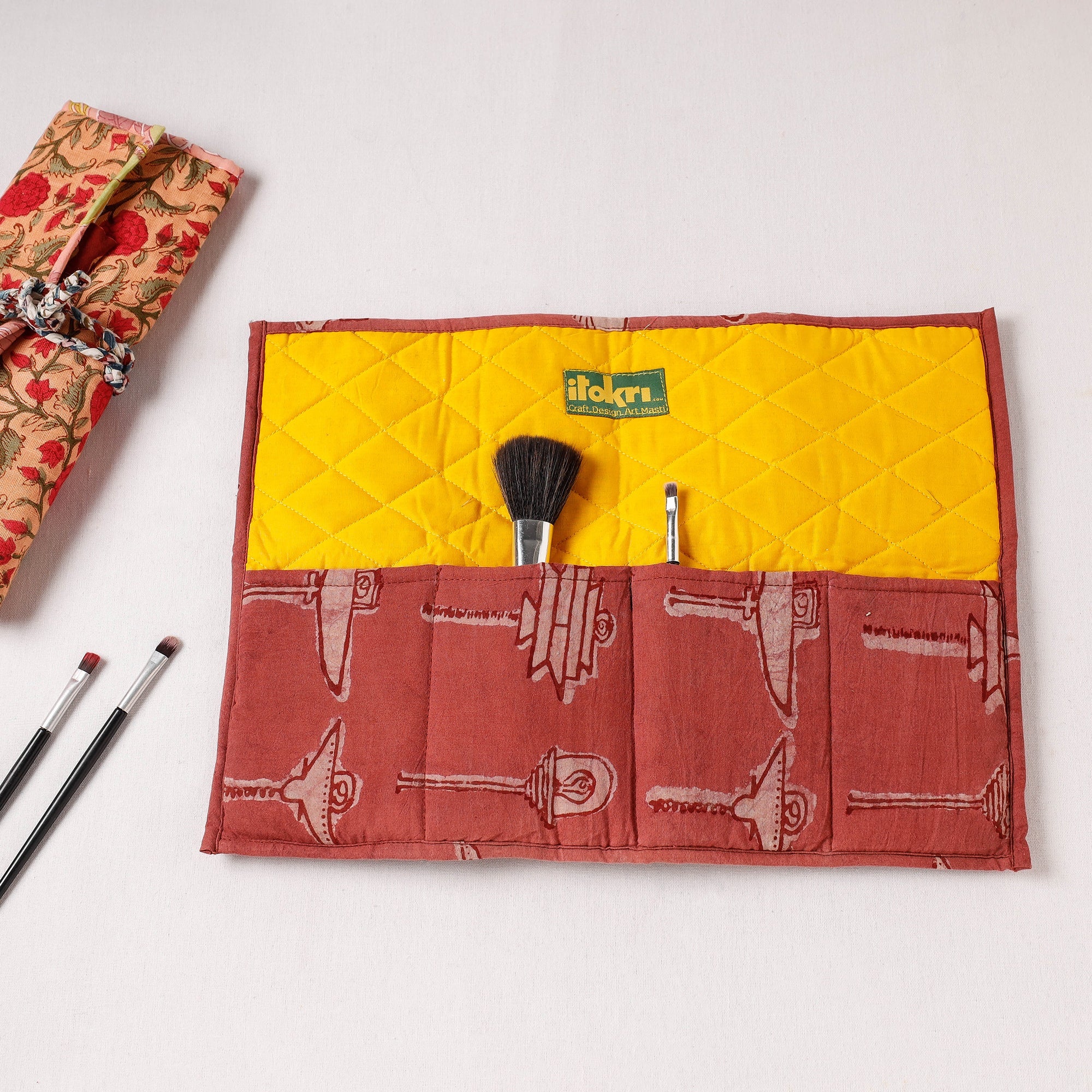  Multipurpose Segmented Storage Wrap PouchOnline 